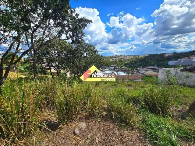 Terreno / Lote para Venda em Divinópolis/MG Floresta