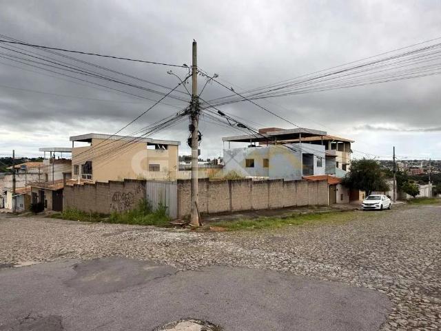 Terreno / Lote para Venda em Divinópolis/MG Interlagos