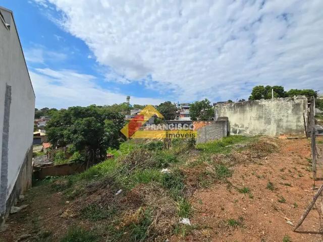 Terreno / Lote para Venda em Divinópolis/MG Sagrada Família