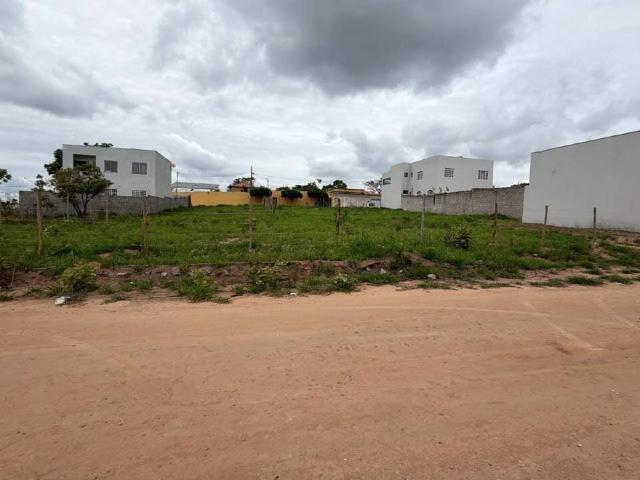 Terreno / Lote para Venda em Divinópolis/MG Santa Lúcia