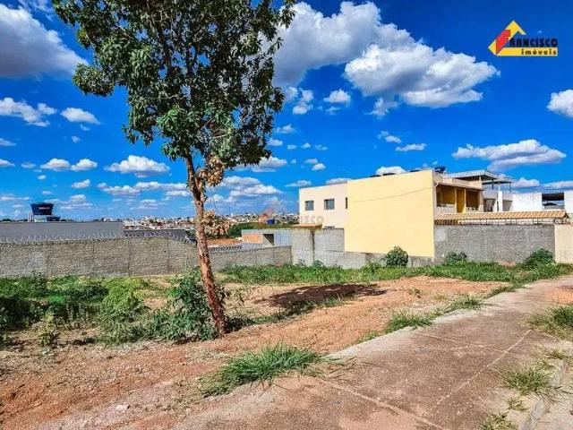 Terreno / Lote para Venda em Divinópolis/MG Santa Rosa