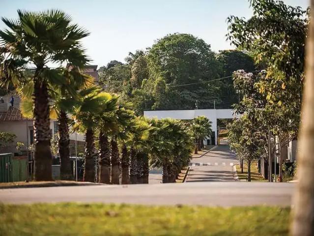 Terreno / Lote para Venda em Embu das Artes/SP Jardim Colibri