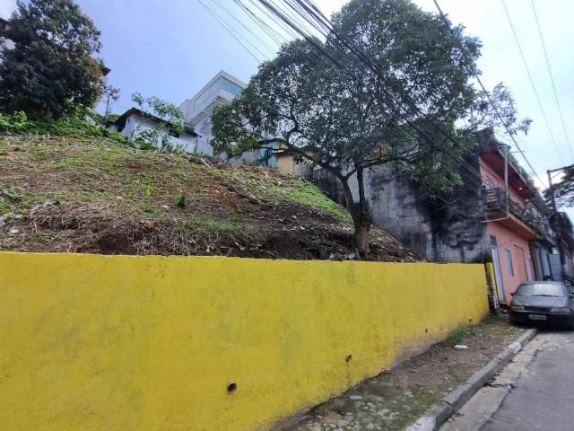 Terreno / Lote para Venda em Embu das Artes/SP Vila Cercado Grande