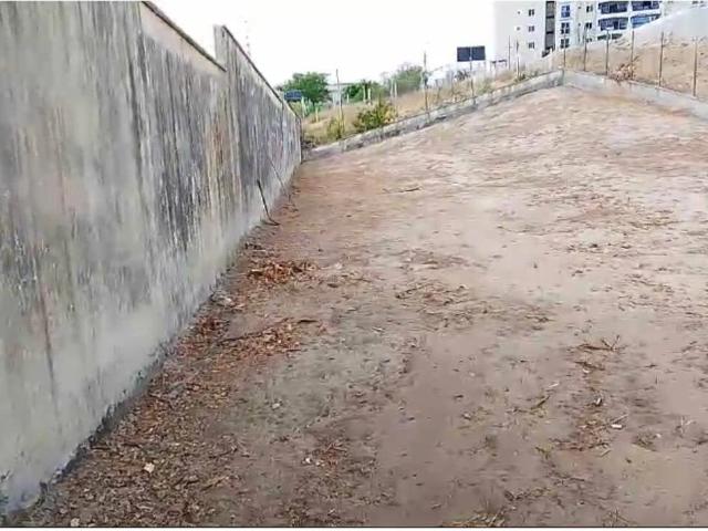 Terreno / Lote para Venda em Fortaleza/CE de Lourdes