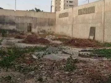 Terreno / Lote para Venda em Fortaleza/CE Padre Andrade