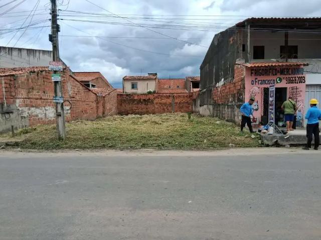 Terreno / Lote para Venda em Fortaleza/CE Siqueira