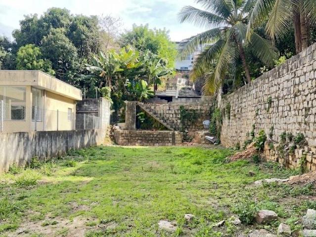 Terreno / Lote para Venda em Florianópolis/SC Coqueiros