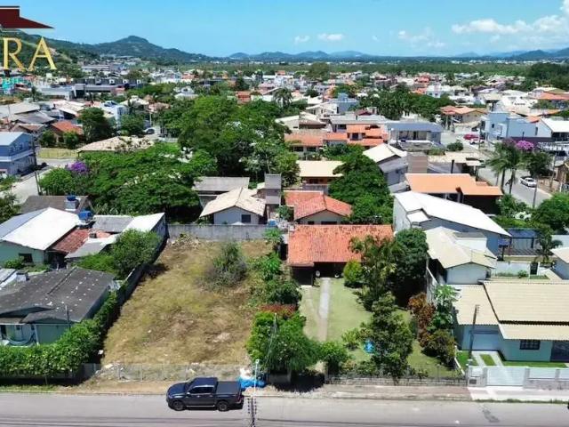 Terreno / Lote para Venda em Garopaba/SC Centro