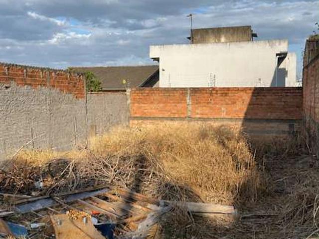 Terreno / Lote para Venda em Goiânia/GO Residencial Maria Lourença
