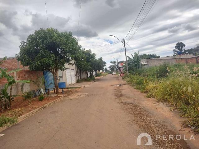 Terreno / Lote para Venda em Goianira/GO Setor Central