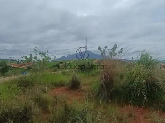 Terreno / Lote para Venda em Governador Valadares/MG Castelo