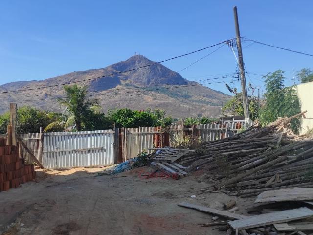 Terreno / Lote para Venda em Governador Valadares/MG Vila Bretas