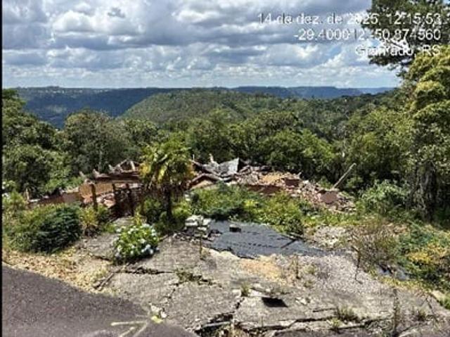 Terreno / Lote para Venda em Gramado/RS Três Pinheiros