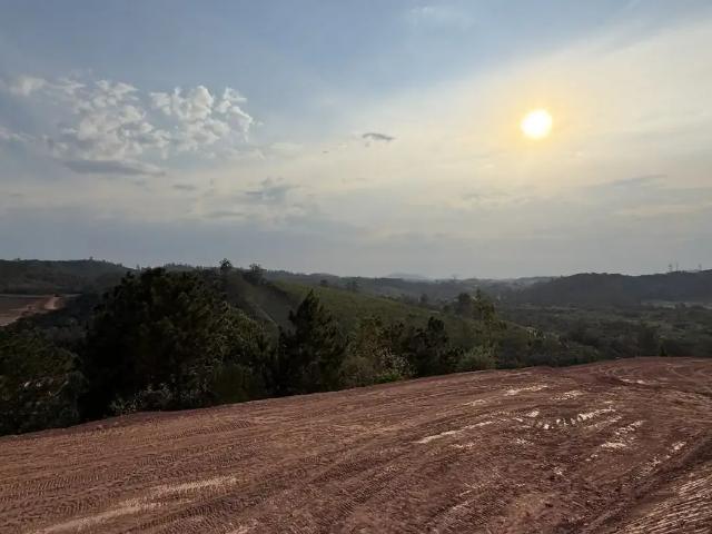 Terreno / Lote para Venda em Guararema/SP Maracatu