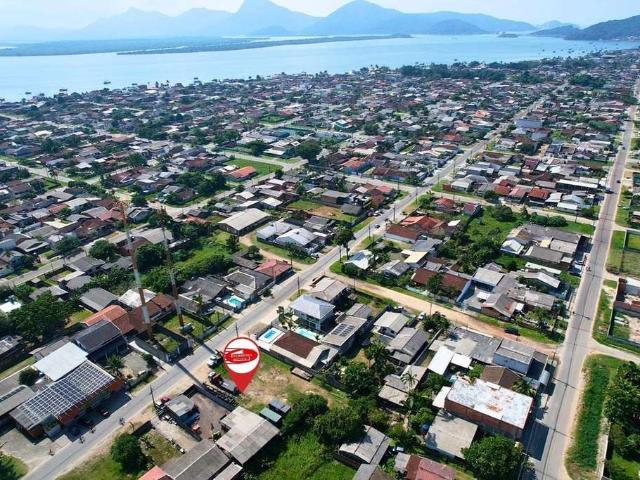 Terreno / Lote para Venda em Guaratuba/PR Piçarras