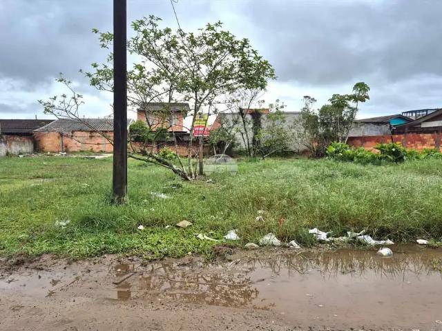 Terreno / Lote para Venda em Guaratuba/PR Piçarras