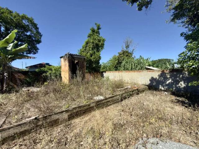 Terreno / Lote para Venda em Guaratuba/PR Piçarras