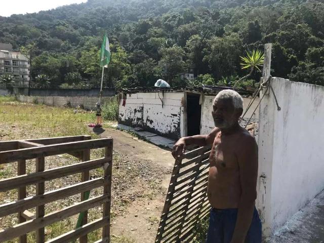 Terreno / Lote para Venda em Guarujá/SP Enseada
