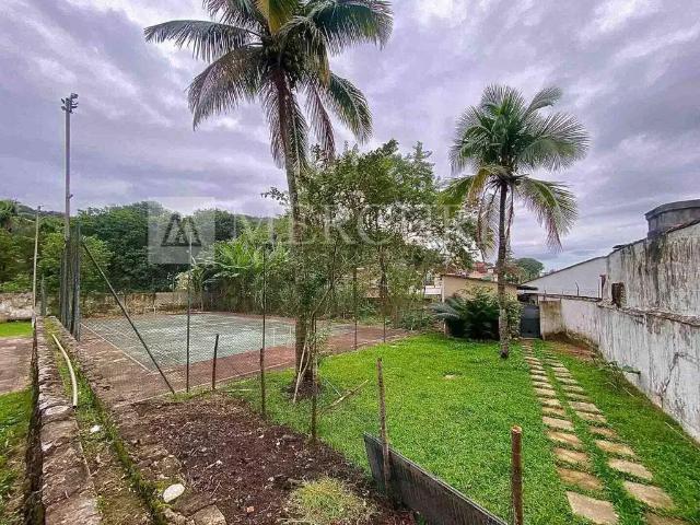 Terreno / Lote para Venda em Guarujá/SP Enseada