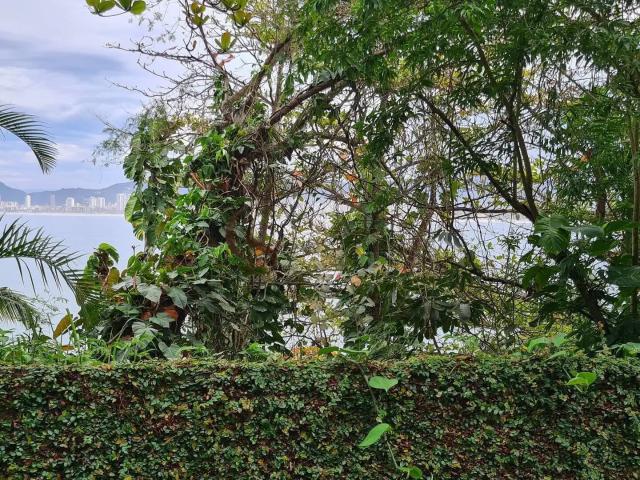Terreno / Lote para Venda em Guarujá/SP Península