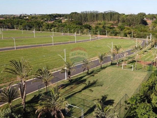 Terreno / Lote para Venda em Holambra/SP Florabella