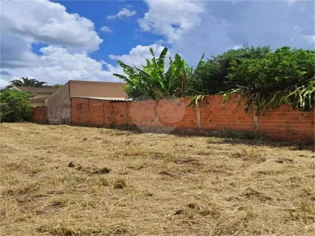 Terreno / Lote para Venda em Ibirarema/SP Centro