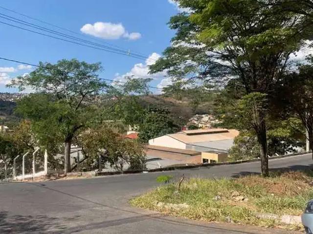 Terreno / Lote para Venda em Ibirité/MG Centro 1 Quartos