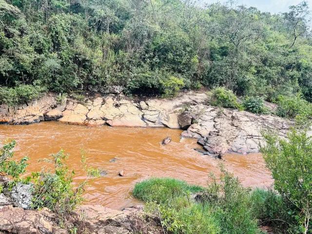 Terreno / Lote para Venda em Itatiaiuçu/MG Zona Rural