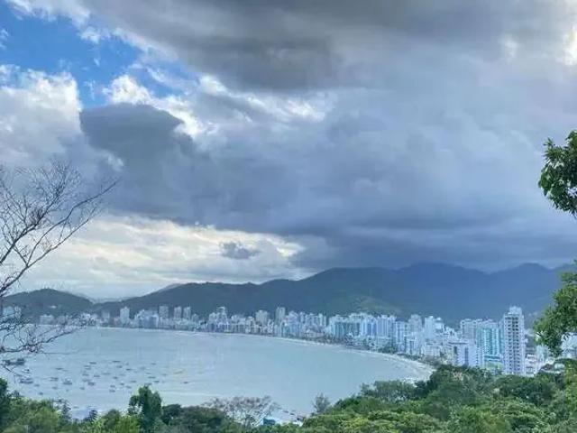 Terreno / Lote para Venda em Itapema/SC Meia Praia