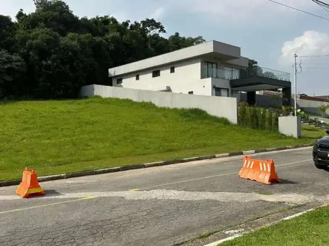 Terreno / Lote para Venda em Jandira/SP Jardim do Golf I