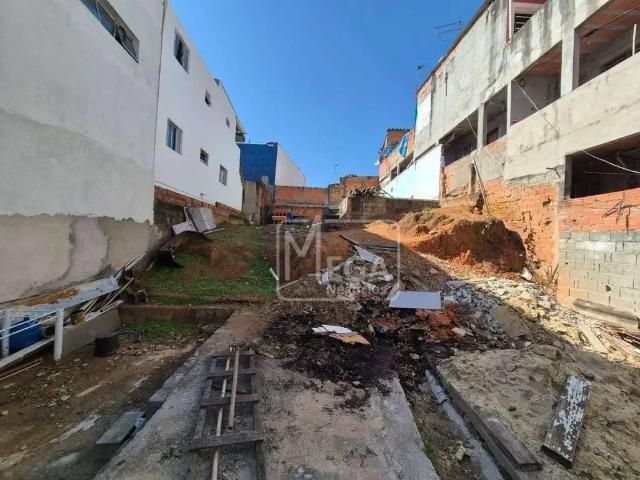 Terreno / Lote para Venda em Jandira/SP Parque dos Lagos