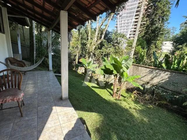 Terreno / Lote para Venda em Joinville/SC América 3 Quartos