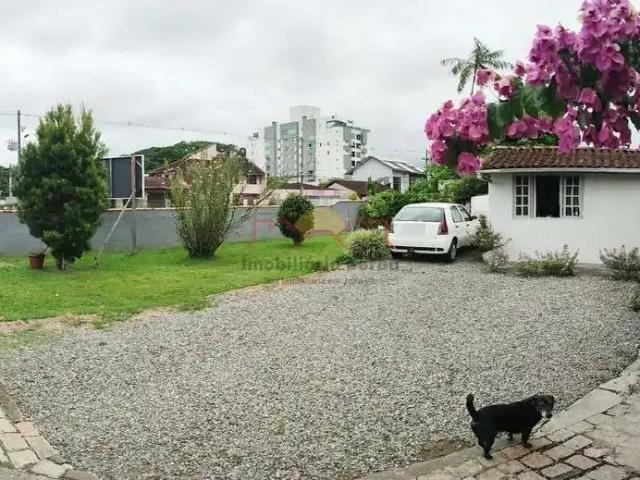 Terreno / Lote para Venda em Joinville/SC América