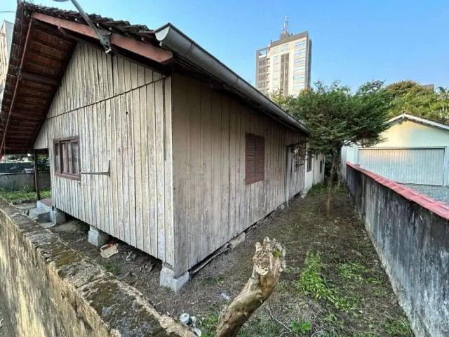 Terreno / Lote para Venda em Joinville/SC Atiradores