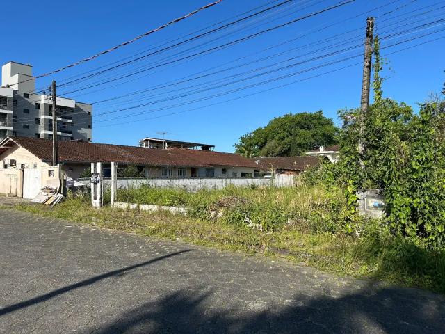 Terreno / Lote para Venda em Joinville/SC Bucarein