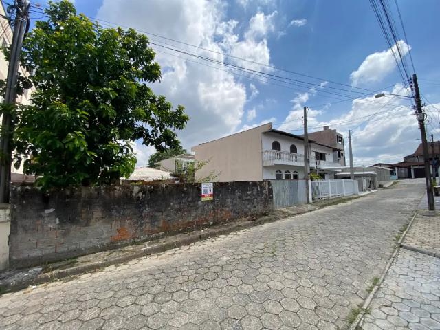 Terreno / Lote para Venda em Joinville/SC Floresta