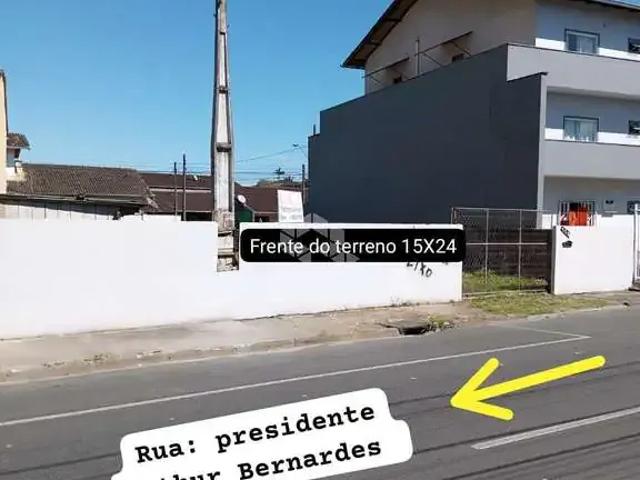 Terreno / Lote para Venda em Joinville/SC Floresta