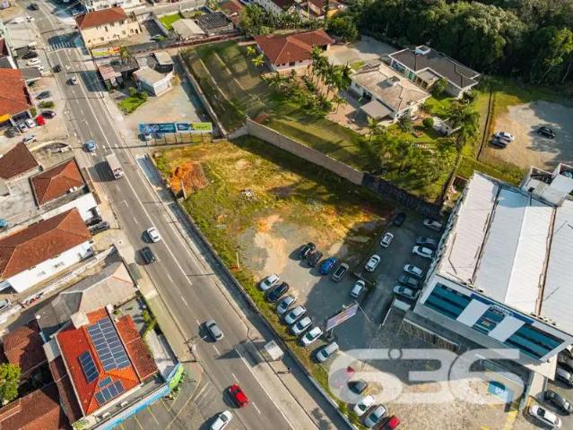 Terreno / Lote para Venda em Joinville/SC Floresta