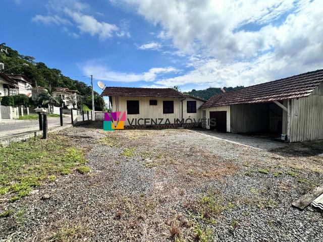 Terreno / Lote para Venda em Joinville/SC Glória
