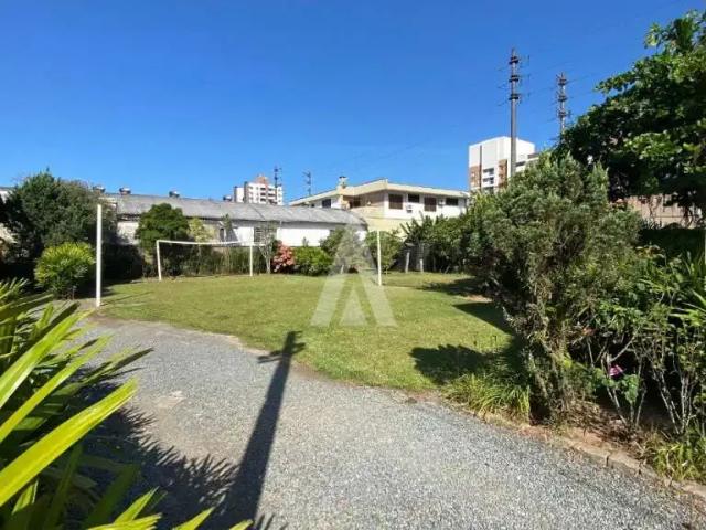 Terreno / Lote para Venda em Joinville/SC Glória