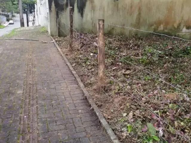 Terreno / Lote para Venda em Joinville/SC Glória