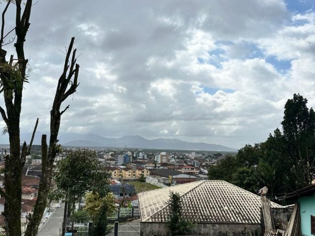 Terreno / Lote para Venda em Joinville/SC Iririú