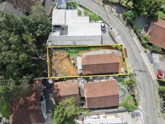 Terreno / Lote para Venda em Joinville/SC Iririú