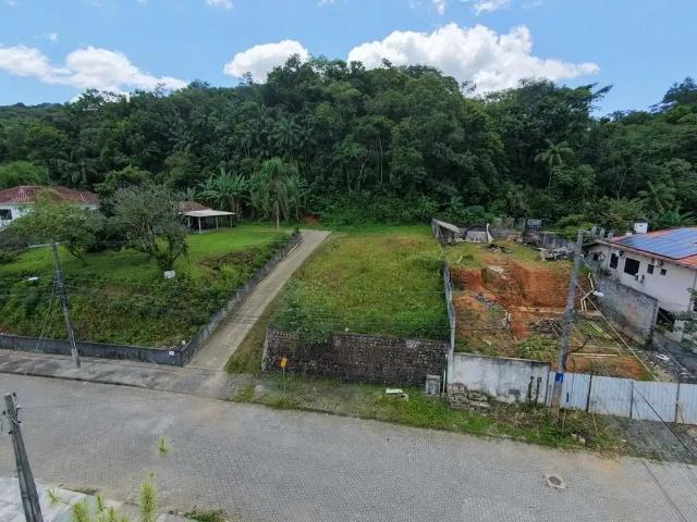 Terreno / Lote para Venda em Joinville/SC Iririú