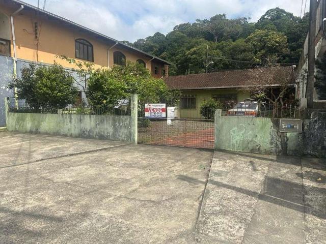 Terreno / Lote para Venda em Joinville/SC Iririú