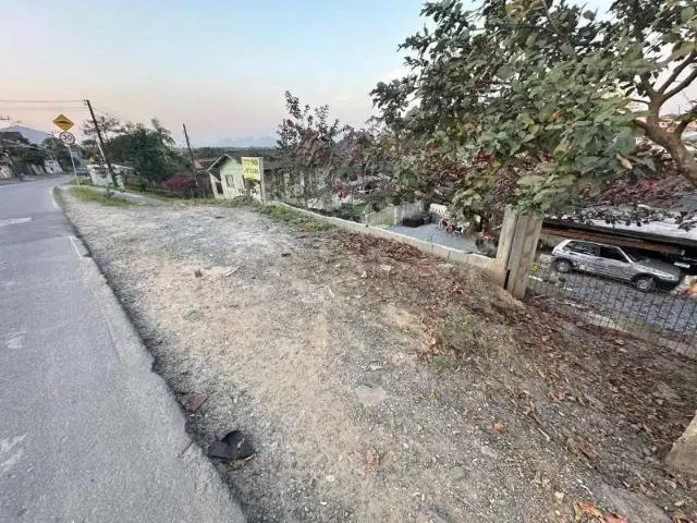 Terreno / Lote para Venda em Joinville/SC Jarivatuba