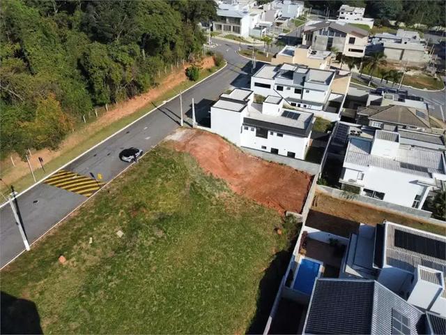 Terreno / Lote para Venda em Jundiaí/SP Gramadão