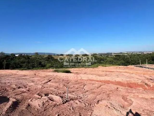Terreno / Lote para Venda em Jundiaí/SP Poste