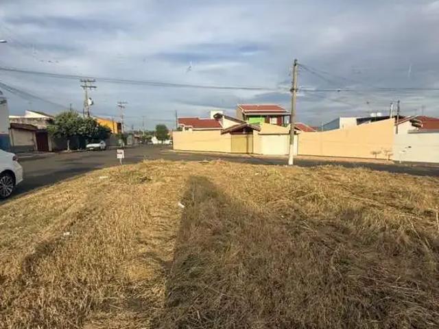 Terreno / Lote para Venda em Leme/SP Jardim Casarão