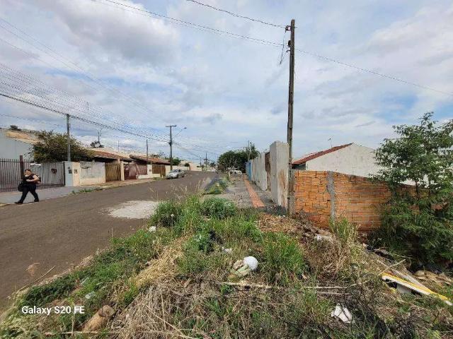Terreno / Lote para Venda em Londrina/PR Colúmbia
